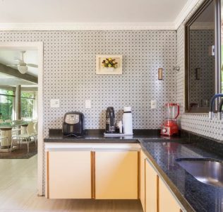 ca80137b-b24b-46c1-ac0c-e6a6991b248d