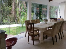 ea574855-197a-496d-915e-97412df96bde